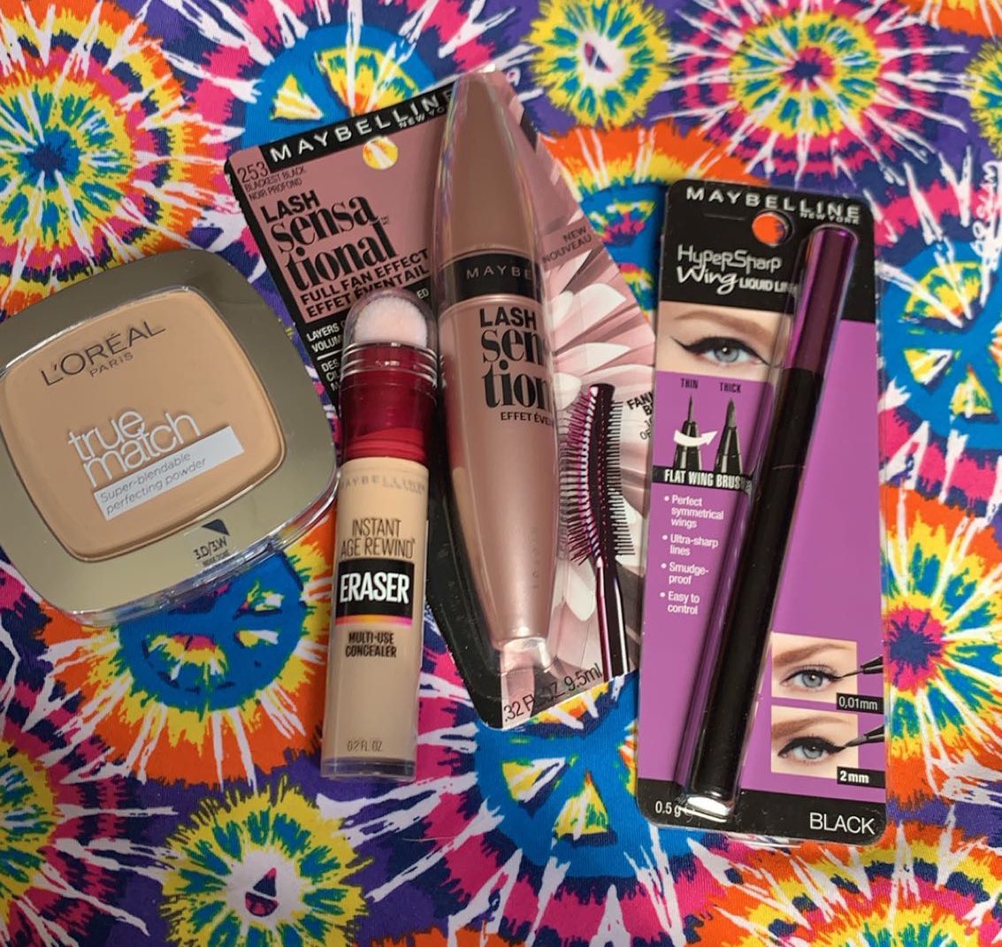 Beauty products 🥰💄 

True match powder $15.99.

Mascara $24.99.

Eyeliner $9.99.

Instant eraser $14.99. 

If you want me to look pretty, you pay for my beauty products 🙃 Cover one or cover them all.