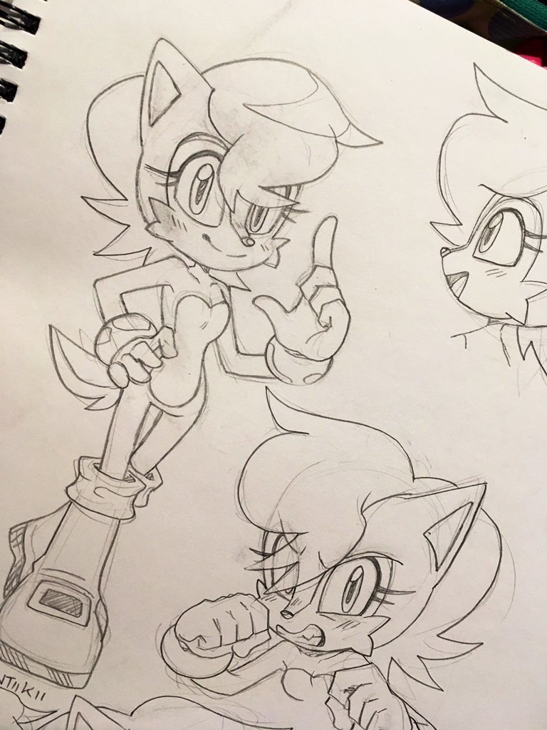 Thought i'd draw Sally coz she was my favourite Sonic character as a kid and still is my favourite Sonic character of all time?????
Also im p sure its hinted shes bi in canon!! ?

#SonicTheHedgehog #SallyAcorn 