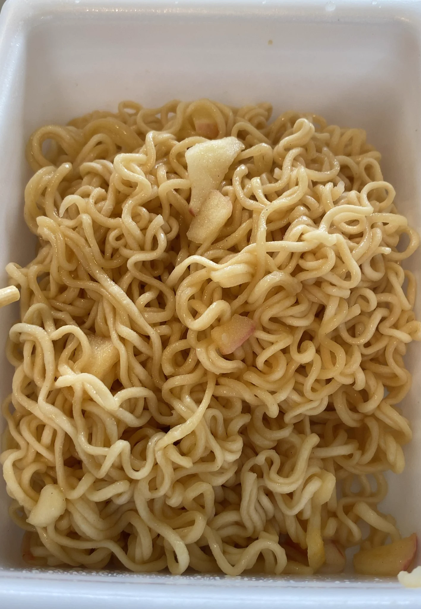 死ぬほどまずい！？アップルパイ味の焼きそばがあるんです！