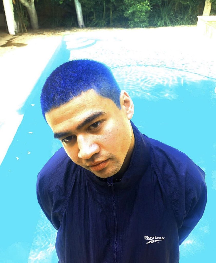 CALUM HOOD AS AMONG US CHARACTERS https://abs.twimg.com/emoji/v2/... draggable=