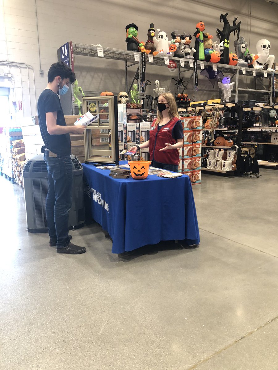 lowes0637 tweet media