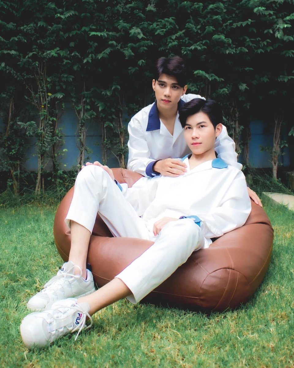 lare_bl's tweet photo. Here are some more promo photos for the upcoming #TheSTATUS - based off of the true story of someone who fell in love with his best friend.
©️FB: AB Group
#ABGroup #ThaiBL https://t.co/W67H1zHTPY