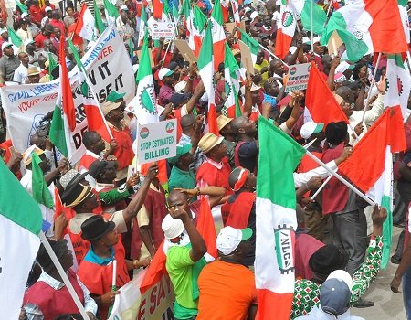 Sagirgm's tweet photo. Labour suspends today’s strike https://t.co/4uhlI1oksN