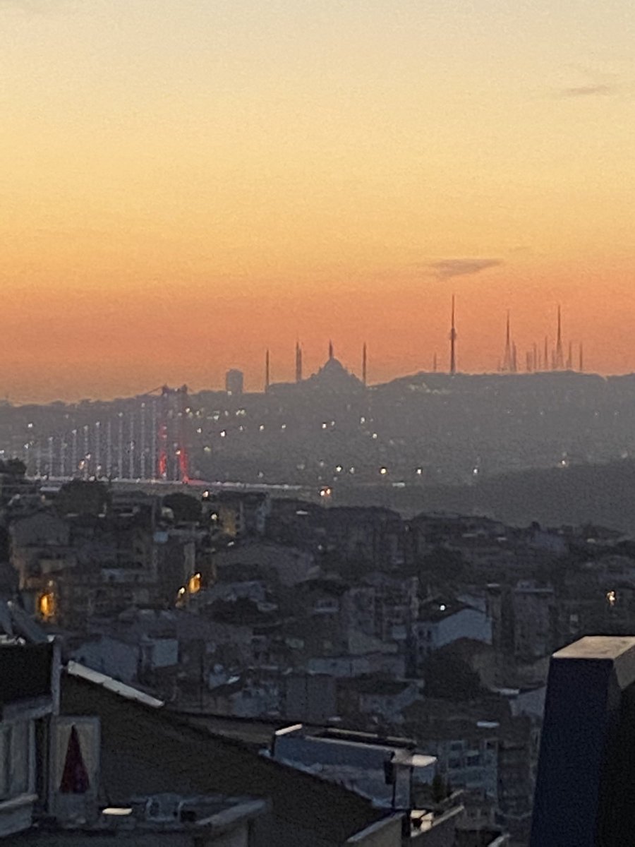 Bu gün senin günün olsun. Güneş senin için doğsun. Şükret ve güne sen başla 🙏 #günaydin #iyihaftalar