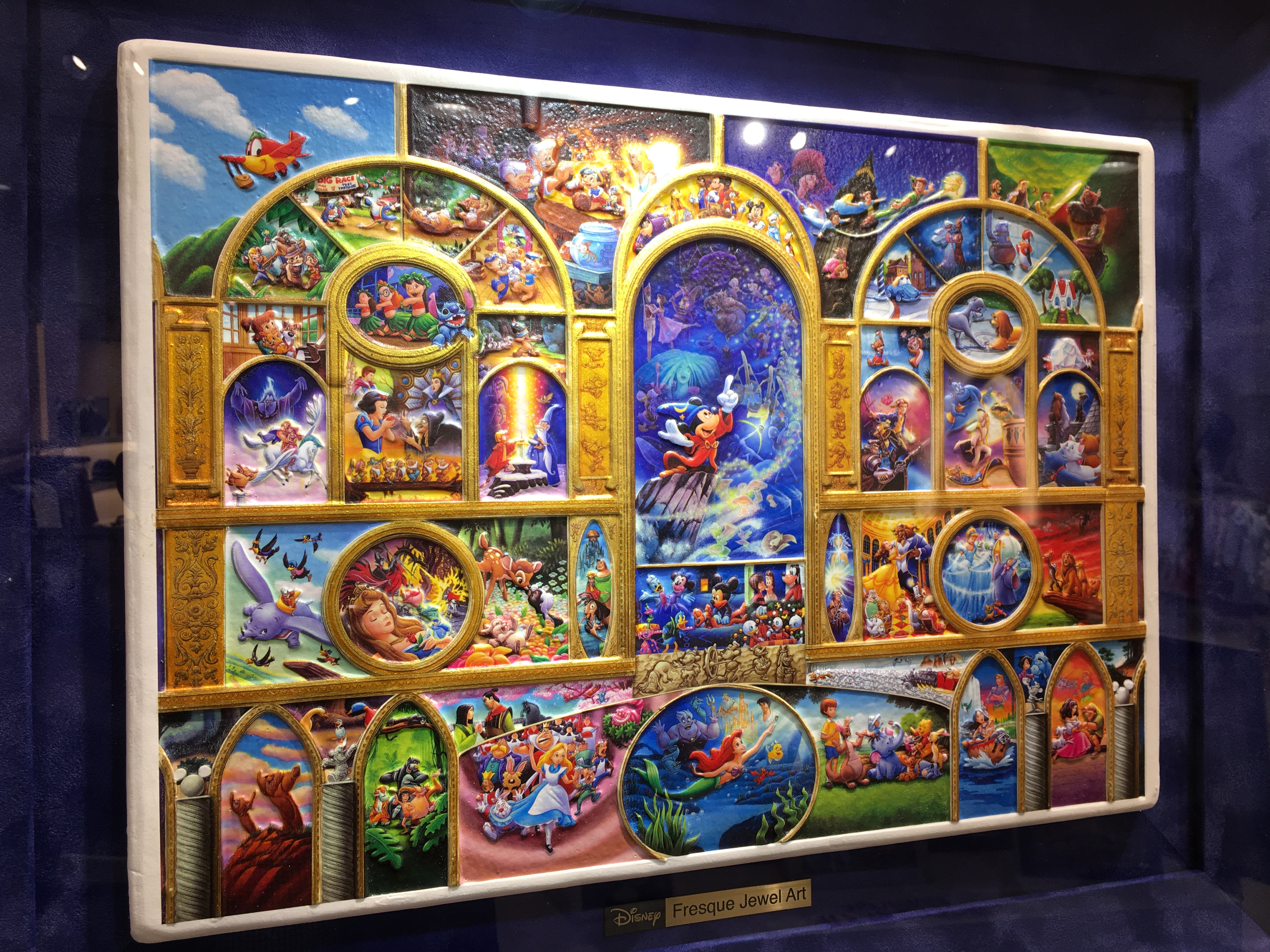 日本橋三越本店 Mitsukoshi ただ今 ディズニー アート コレクションを開催中 今回はその中から パズルをご紹介 おうち時間をパズルで楽しく過ごしませんか 完成品を額に飾れば まるでアートのよう C Disney 10月日 火 本館7階 シーズンアイテム