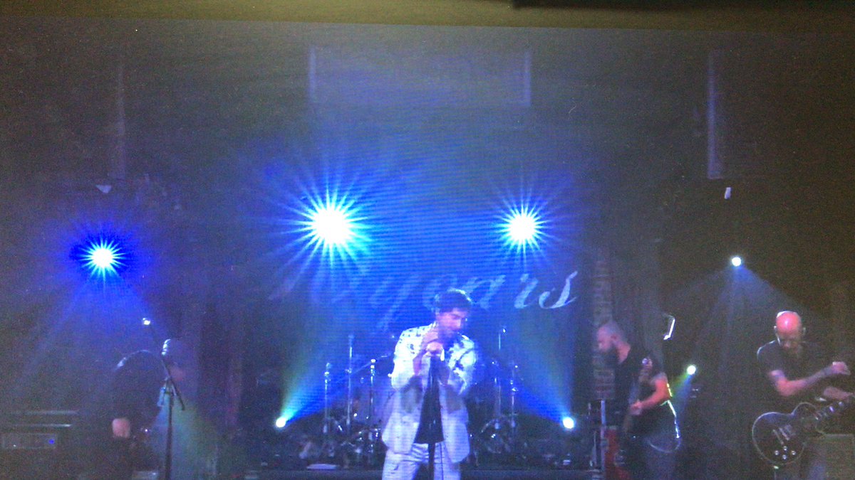 For_it_try's tweet photo. Finally getting to watch @10years virtual concert!!!!! 2020 can’t stop my support for this amazing band.... can’t wait to attend an in-person concert!!! #maskup #10years #virtualconcert #love #10yearsband #fav https://t.co/EA4ZsDBSZi