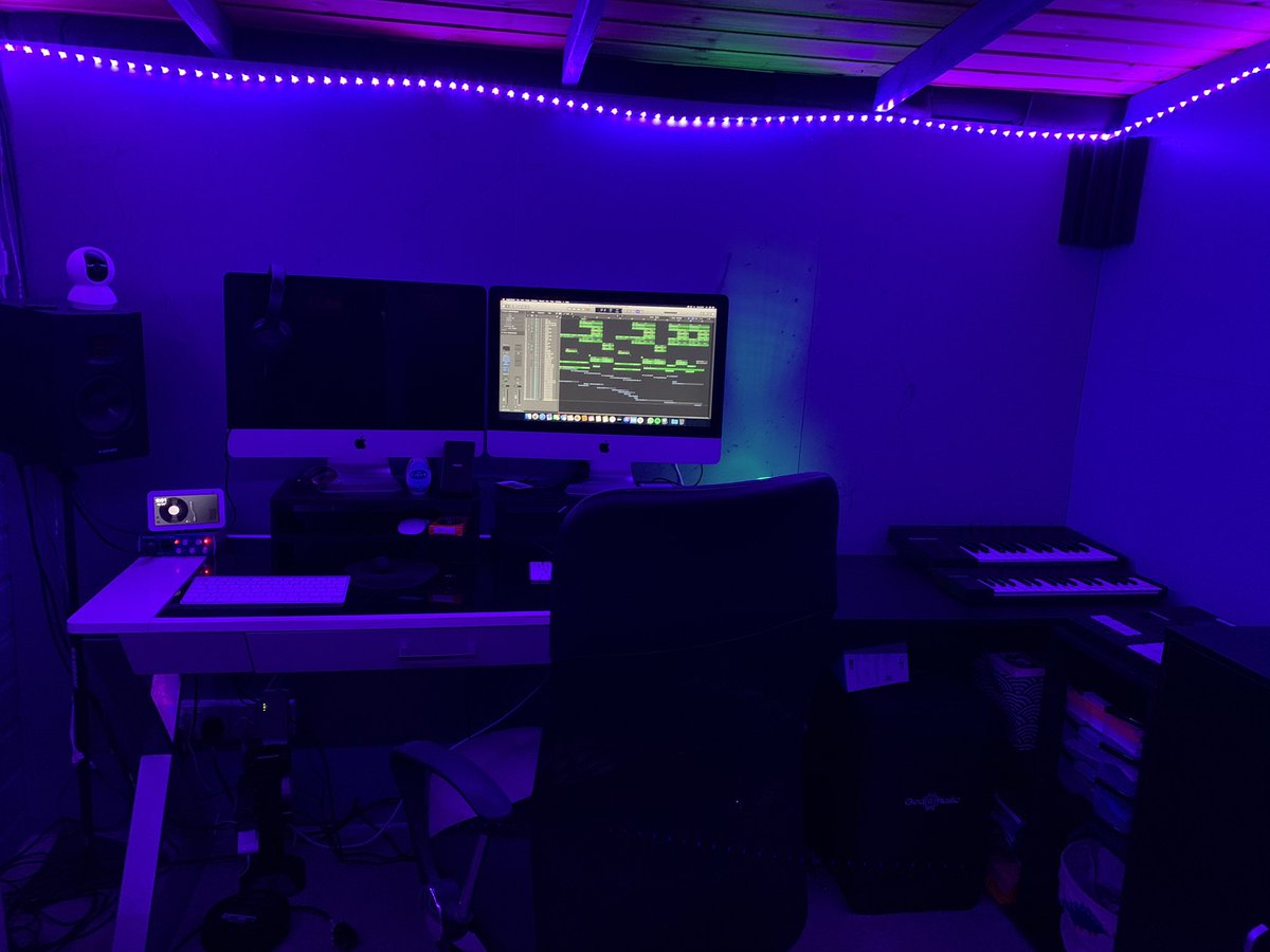 didsmusic6's tweet photo. #didsmusic new #recordingstudio is now up and running its taken a lot of hard work but finally it’s done. #didsmusic will concentrating on her own songs and #vocalproduction #musicproducer #music #producer #songwriter #musicsupervisor #film https://t.co/zP9YfHDRE1