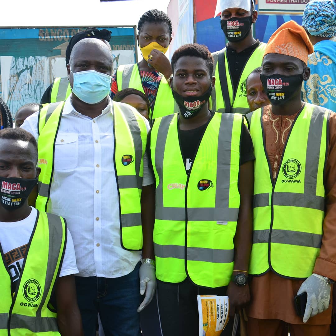 SamcleansS's tweet photo. It Exactly a Week today when the World Cleanup 2020 was held 

Which was Lead by the Majority Leader of Ogun state House of Assembly
Hon Sheriff Yusuf Abiodun. #IBEMAN. 

Thanks for the Privilege in promoting a Clean Environment 

#SamCleans #OGWAMA #WastePolice #worldcleanupday https://t.co/ewtgkVOF4k