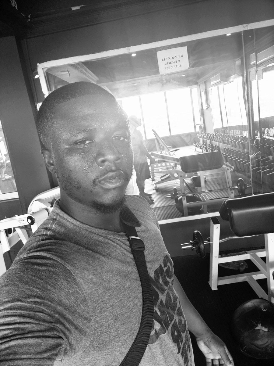 C_RealMC's tweet photo. Put Me On The FrontLine. I'm Battle Tested.
#PhoenixMentality
#EmCEO https://t.co/e43IbHcggH