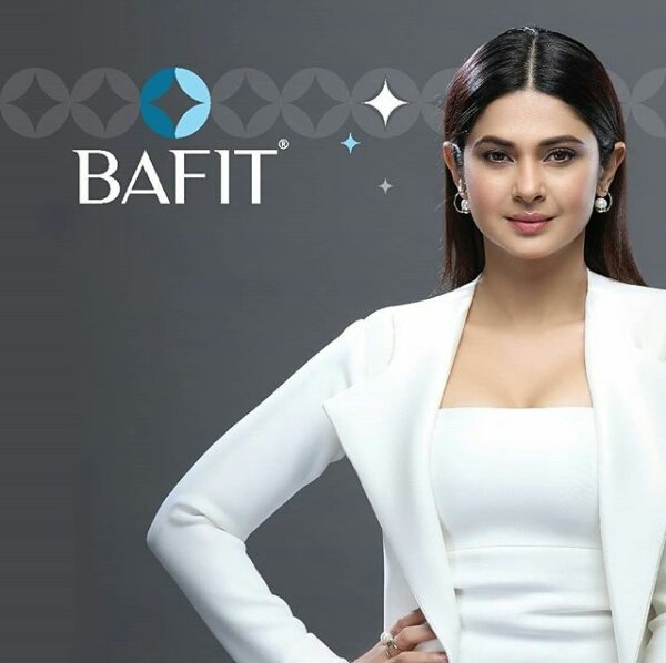 JenWingetTeam's tweet photo. #JenniferWinget for BAFIT https://t.co/mBi5yGHX7v