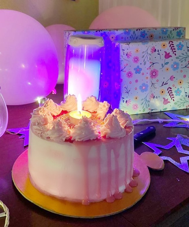 my_stove's tweet photo. Celebrating birthday with this amazing gradient strawberry cake 🎂 
#cake #bake #birthday https://t.co/JuxRyiZSW0