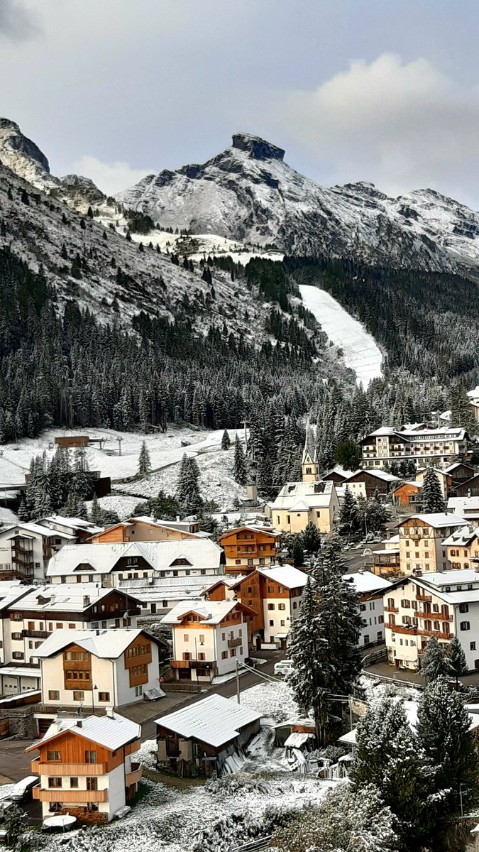 arabbadolomites's tweet photo. .โEverything's magical when it snowโ #arabba #fodom #dolomites #theplacetobe #1stsnowfall @TurismoVeneto https://t.co/6IrMfdSeJ9