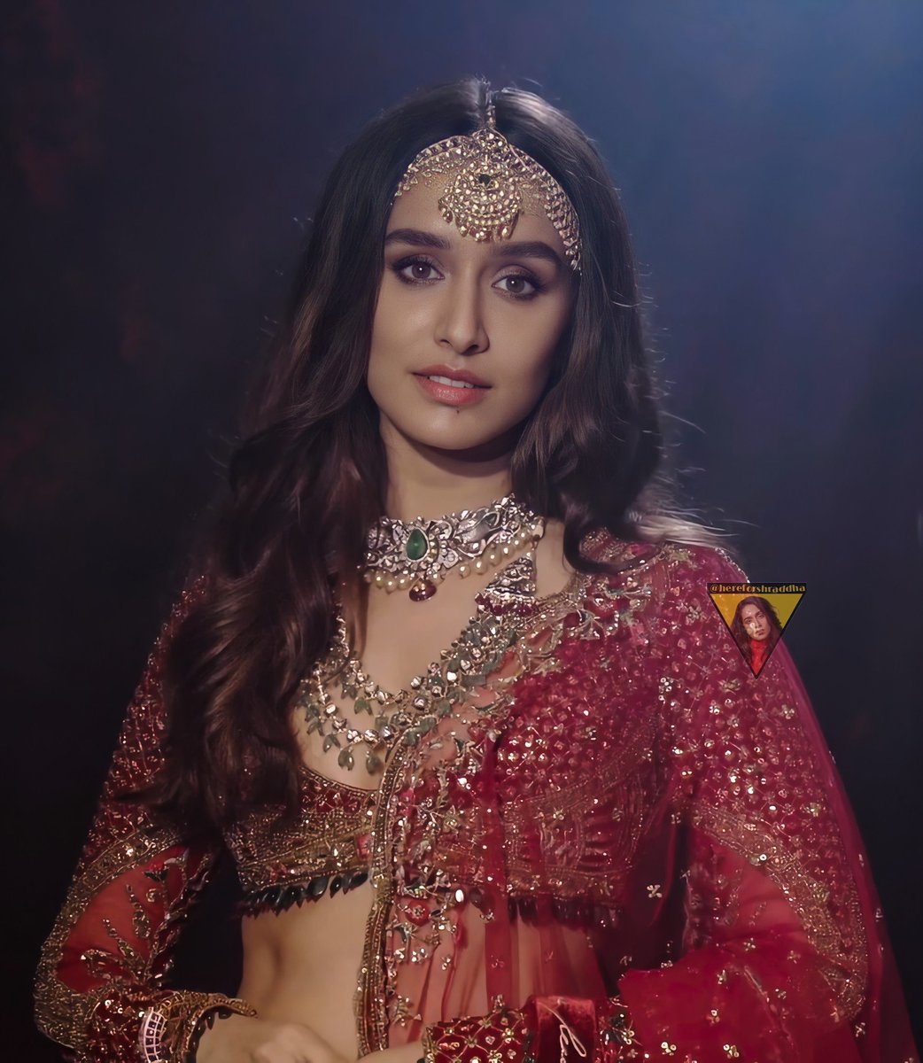 wanderlustmagik's tweet photo. Chhu kar mere mann ko kiya tune yeh ishara 😍❤️🌻✨ @ShraddhaKapoor  
Aaj toh aar ya paar but we love you mere yaar 😃🐾 https://t.co/3Am4lwYP3s