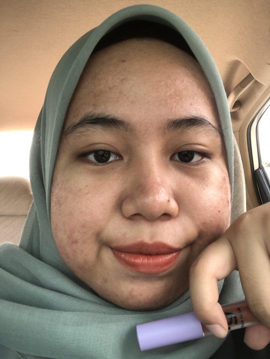 Syazwinaaaaaa's tweet image. In love with both shade 😍😍😍

Which one you prefer?
#FeverGlamMYEdition 
@SabrinaShuhaim1 @FeverGlam_ 
Sorry my bare face🤭

Trust                      Ft.           Tapau