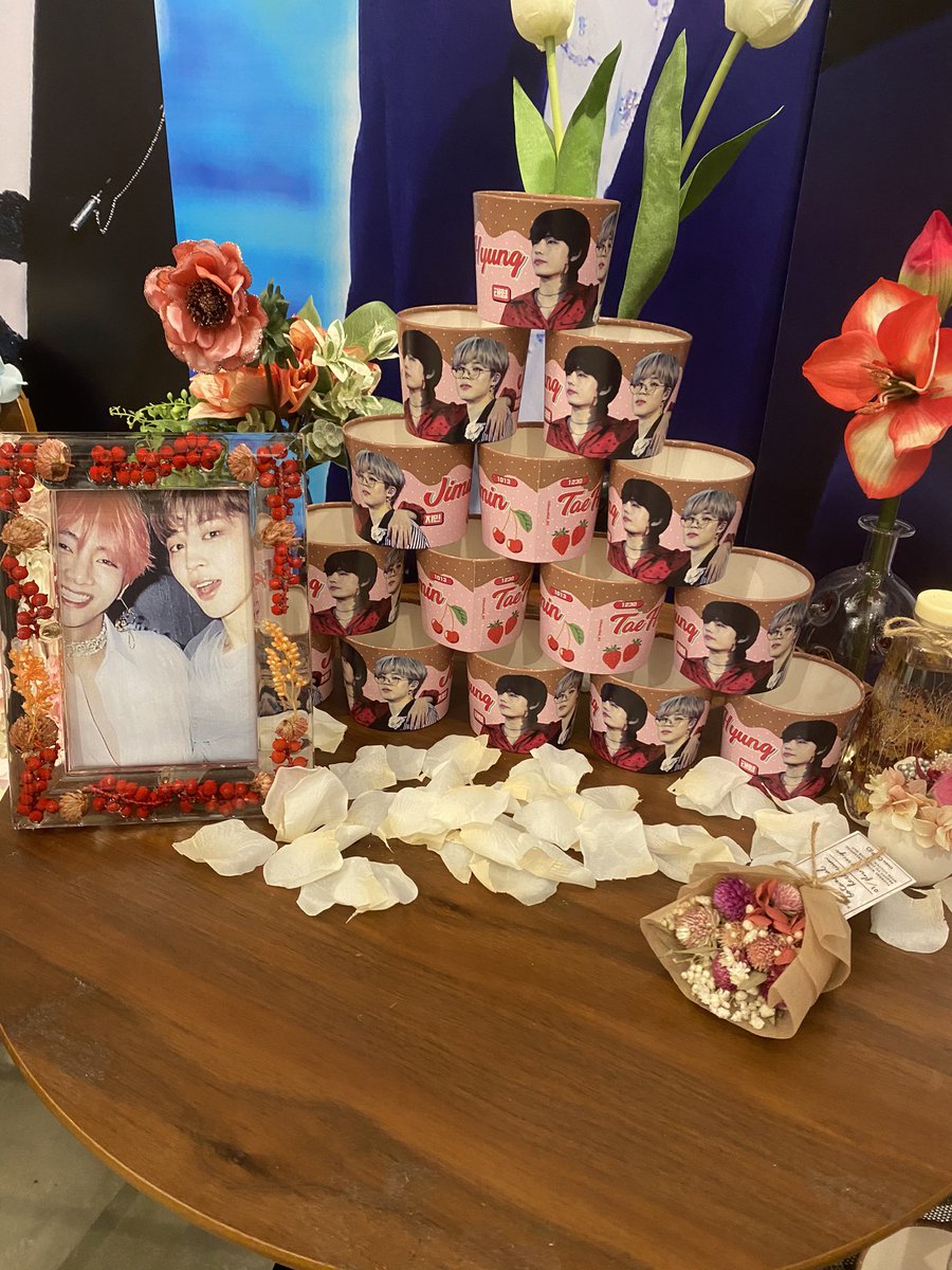 cyakky2's tweet photo. ไปๆฅใฏBTS Eventใซๅ๏ผๅๅ ใใฆใใพใใใผใผ๐๐๐
ๅนธใ็ฉบ้ใงใใ๐
#BTS #BTS_EVENT https://t.co/tYxY4Vh32b