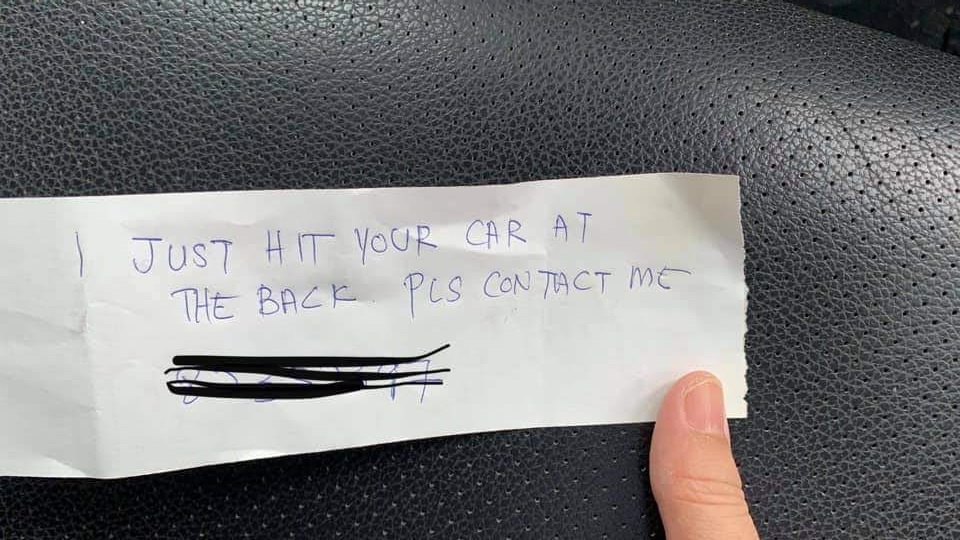 allsgstuff's tweet photo. Foreign worker honest enough to leave his number and inform car owner he hit his car while he was away. If only more ppl are like this. https://t.co/GcKcv0dmtL