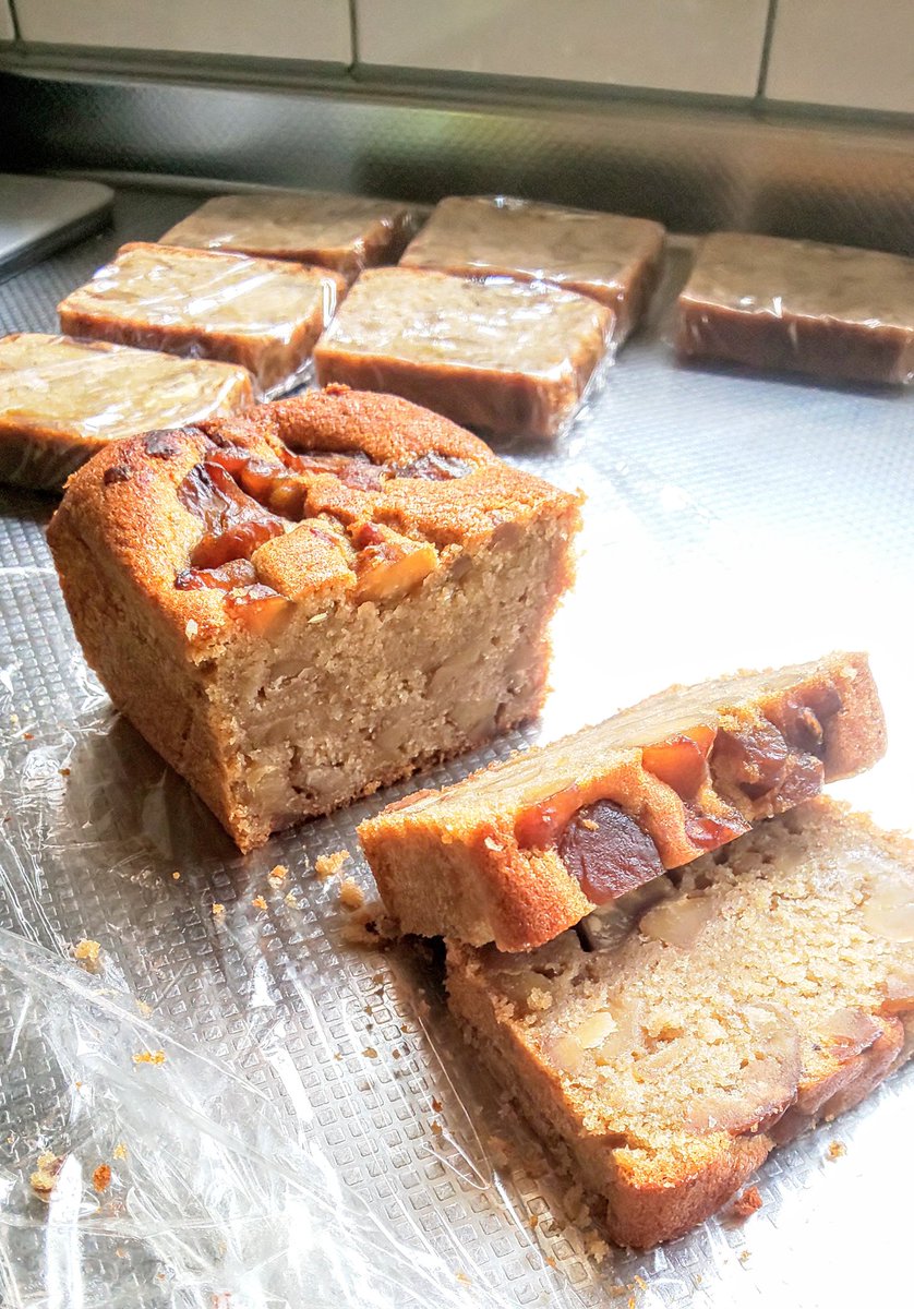 Mayu 完成ー 松仙堂さんの純栗ペースト いわき産取れたて栗で甘煮 さっくりしっとりな 栗たっぷりパウンドケーキになりました 秋の恵みをありがとー そのほか 猿払バター 群馬の地粉 喜界島のお砂糖 いわき産たまご ご参加のみなさま 美味しい協力を