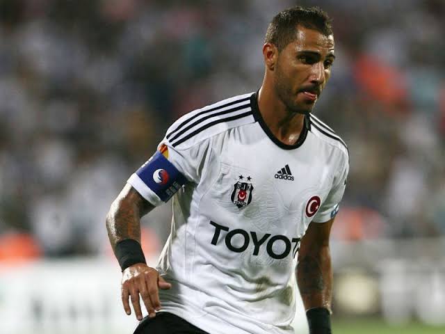 Michael Ballack- 44
Ricardo Quaresma- 37
Kieran Gibbs- 31

Happy birthday babies. More celebrations 
