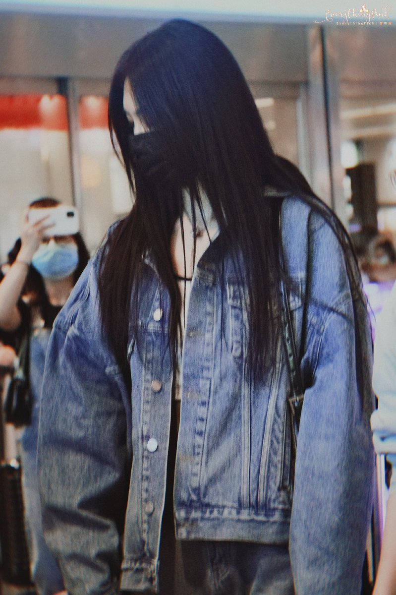 JennyZint's tweet photo. 200925// Zeng Keni 🛬 Changsha (2)

🔗 https://t.co/I6eTGno4pP

(Source: EverythingPink｜曾可妮) https://t.co/W1Pf1bVNW5