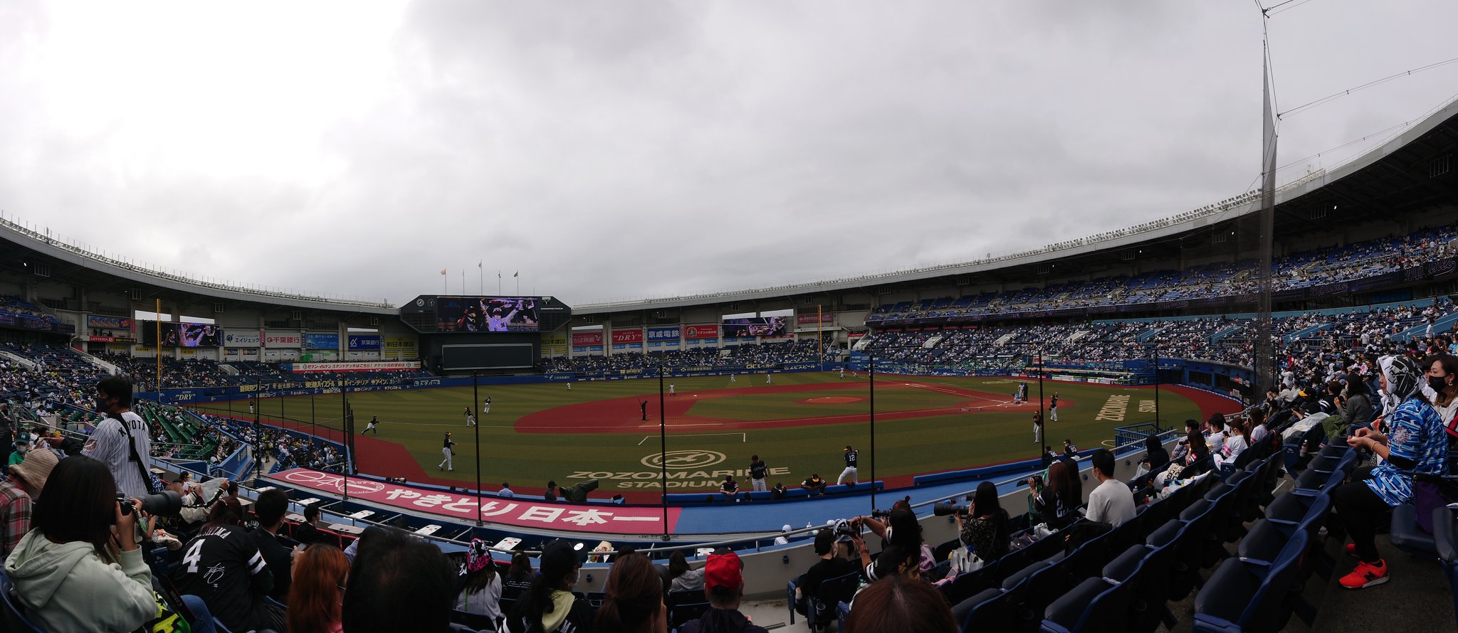 けいき 千葉ロッテとの第2戦目 今日こそ マジで今日こそ Zozoマリンって京セラドーム並にホークスファン多いので気楽 W マツダスタジアムは気まずさ満点でしたw 福岡ソフトバンクホークス Zozoマリンスタジアム 千葉ロッテマリーンズ パ けいき 千葉ロッテとの第2戦目 今日こそ マジで今日こそ Zozoマリンって京セラドーム並にホークスファン多いので気楽 W マツダスタジアムは気まずさ満点でしたw 福岡ソフトバンクホークス Zozoマリンスタジアム 千葉ロッテマリーンズ パ
