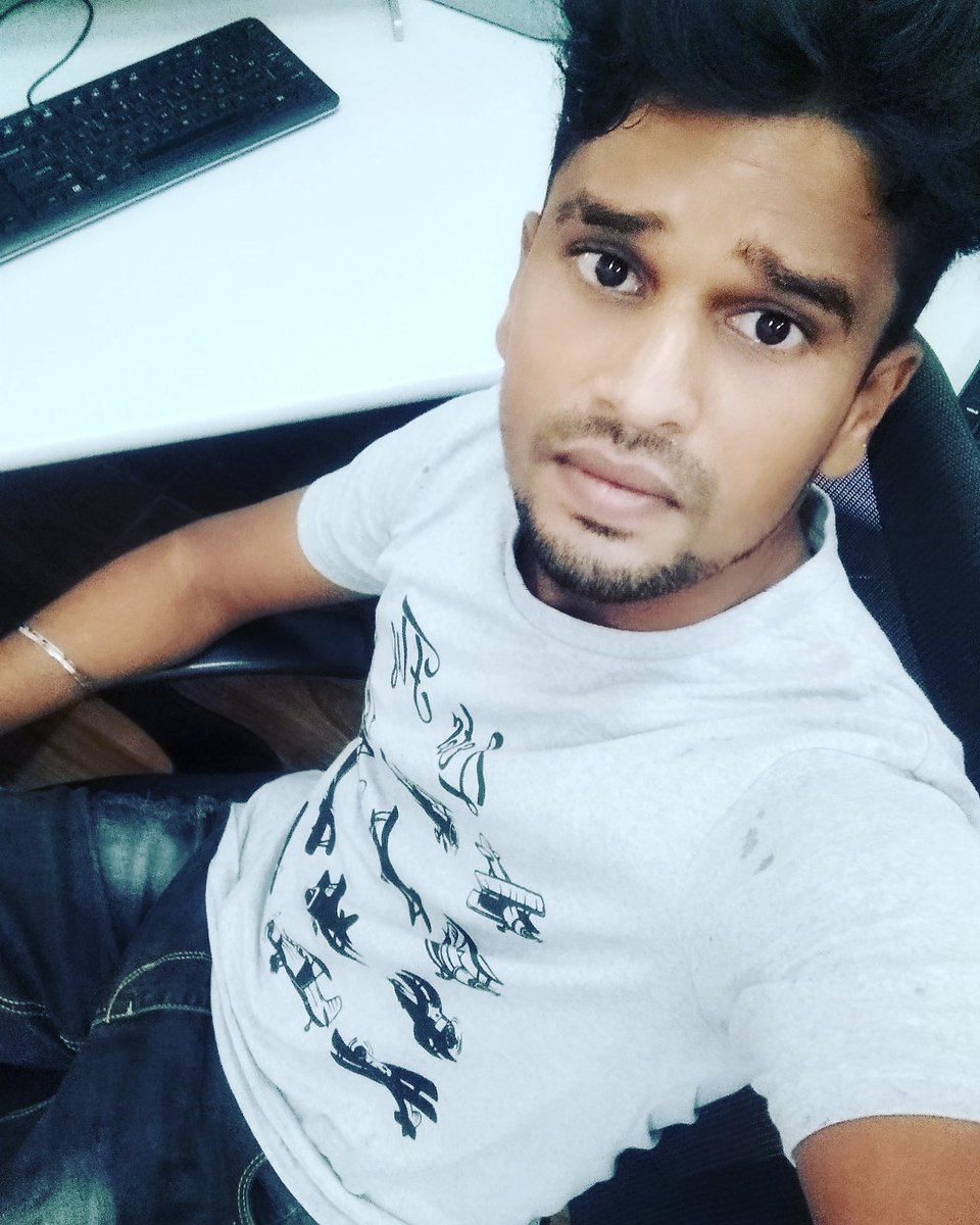 laiph main koee kriket nahin khel raha hoon