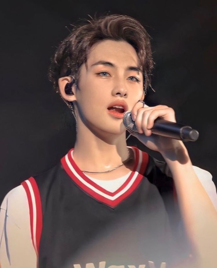 NEOCULT23's tweet photo. nah. i won't let y'all forget THIS dong sicheng https://t.co/GlJLbu33F2