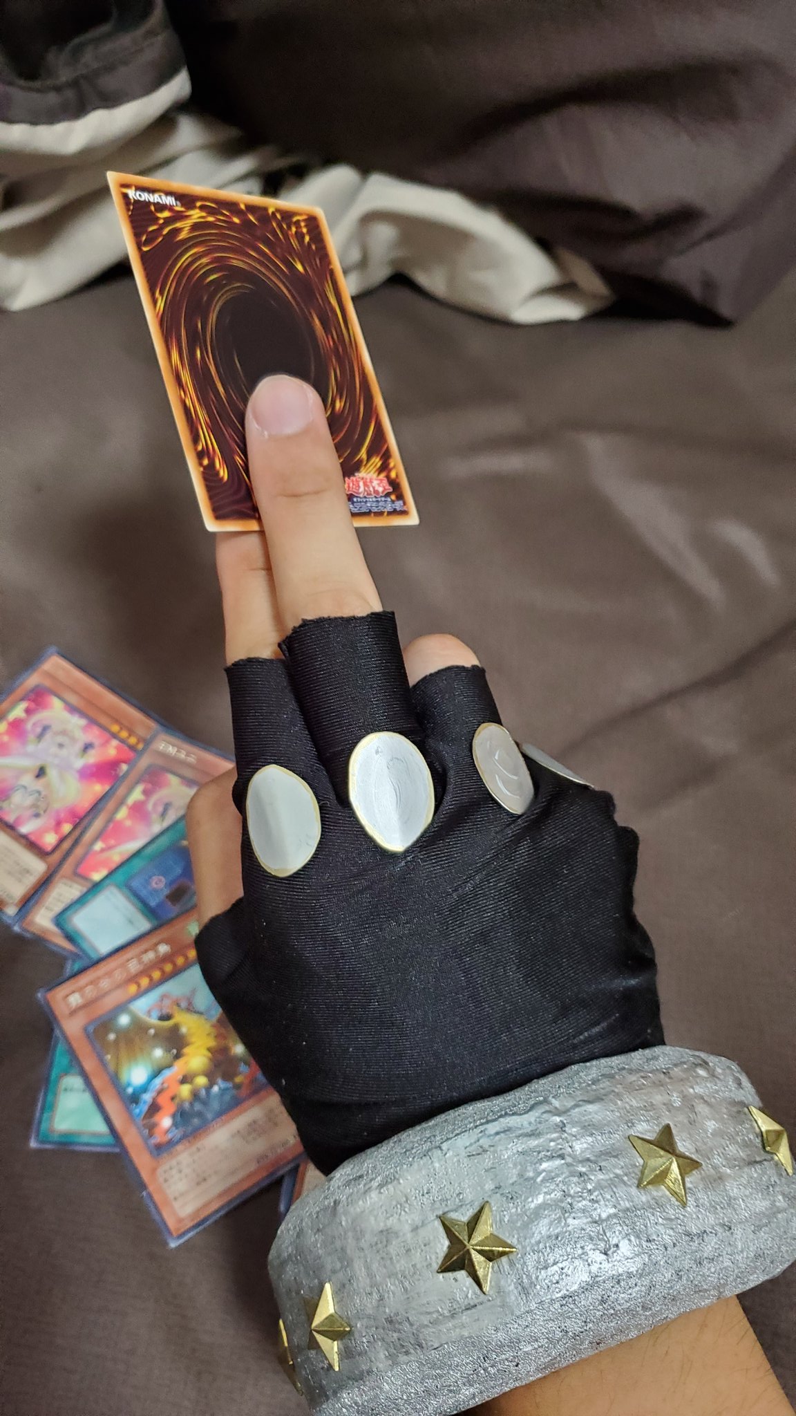 ろうでん 遊戯王 より デュエルグローブ 完成 スターチップは10コ揃ってるぜ ペガサス 待ってろよ ぶっ倒してやるぜ トゥーンは無しだぜ このインチキ野郎 T Co Vlisvc5cjv Twitter