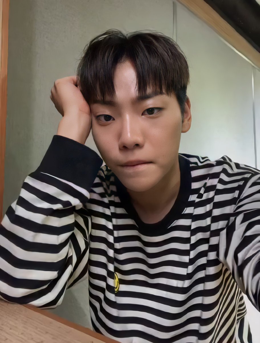 onfgallery's tweet photo. ⇢ #이션 #온앤오프 https://t.co/TSJCYlVVER