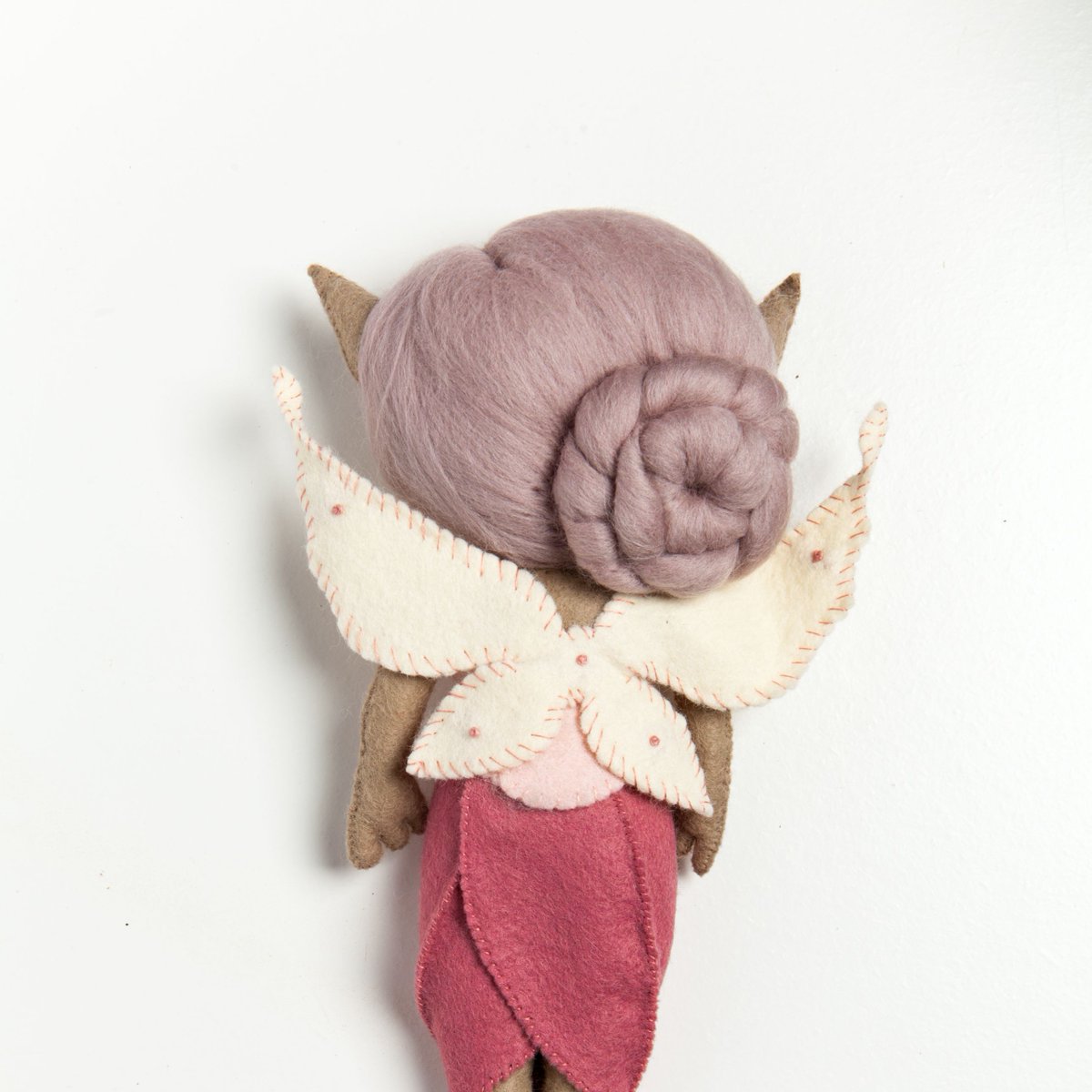 LilyLambs's tweet photo. Well goodness me, who knew that a fairy elf bun would take so much effort to get right. This was a tall order this morning trying to get this done and get everyone of the sisters out on time, for flight school!  #Flowerfairies, fairies #fairy #fairywings #feltfairyland https://t.co/ciebLSr5FD