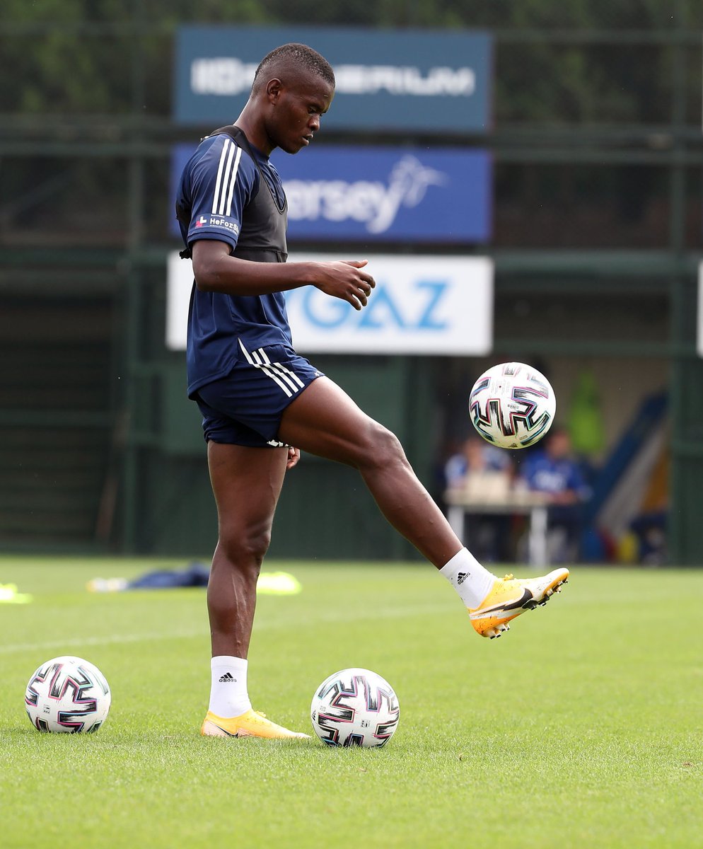 Reubenmhagala's tweet photo. Mida ya kusepa na kijiji haya weka handle yako twende sawa Like na  Uretweet Fenerbahçe tusepe na handle yako @Reubenmhagala  @NurseAneth_og  @Samagoal_77  @Fenerbahce  @Fenerbahce_EN https://t.co/gnFp5EOgEK