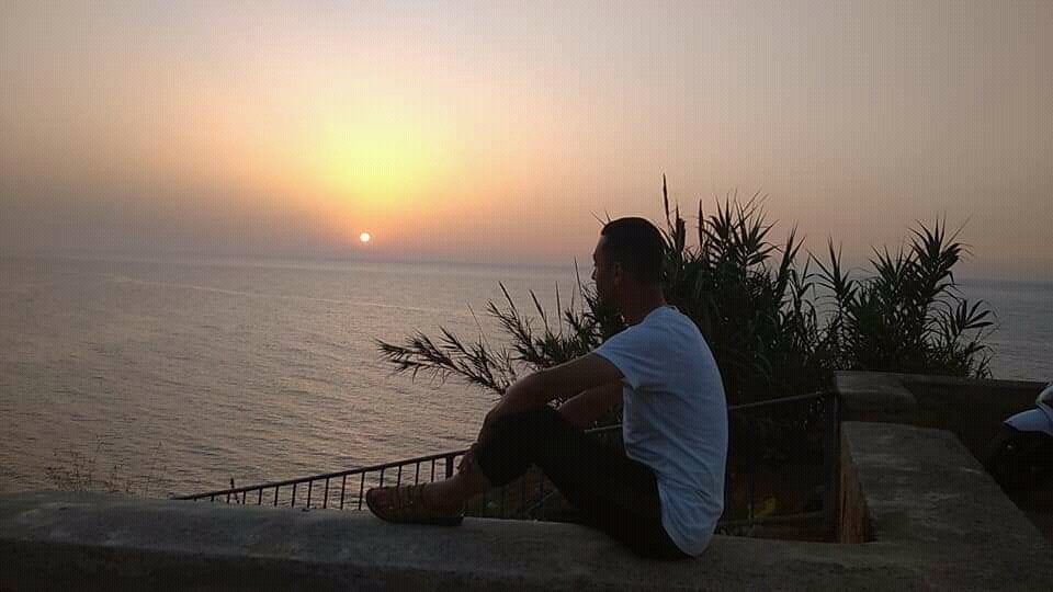 WdMely's tweet photo. أحتلني حُبك كأنك تعانق قلبي بكل قوّاك ❤️. https://t.co/AEs6qrOh5R