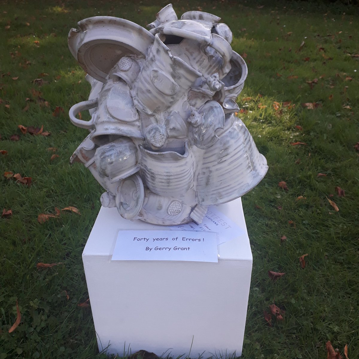 Gerry won the Slovenian potter's prize at Potfest
 A lovely bottle of their red wine and the Kudos....