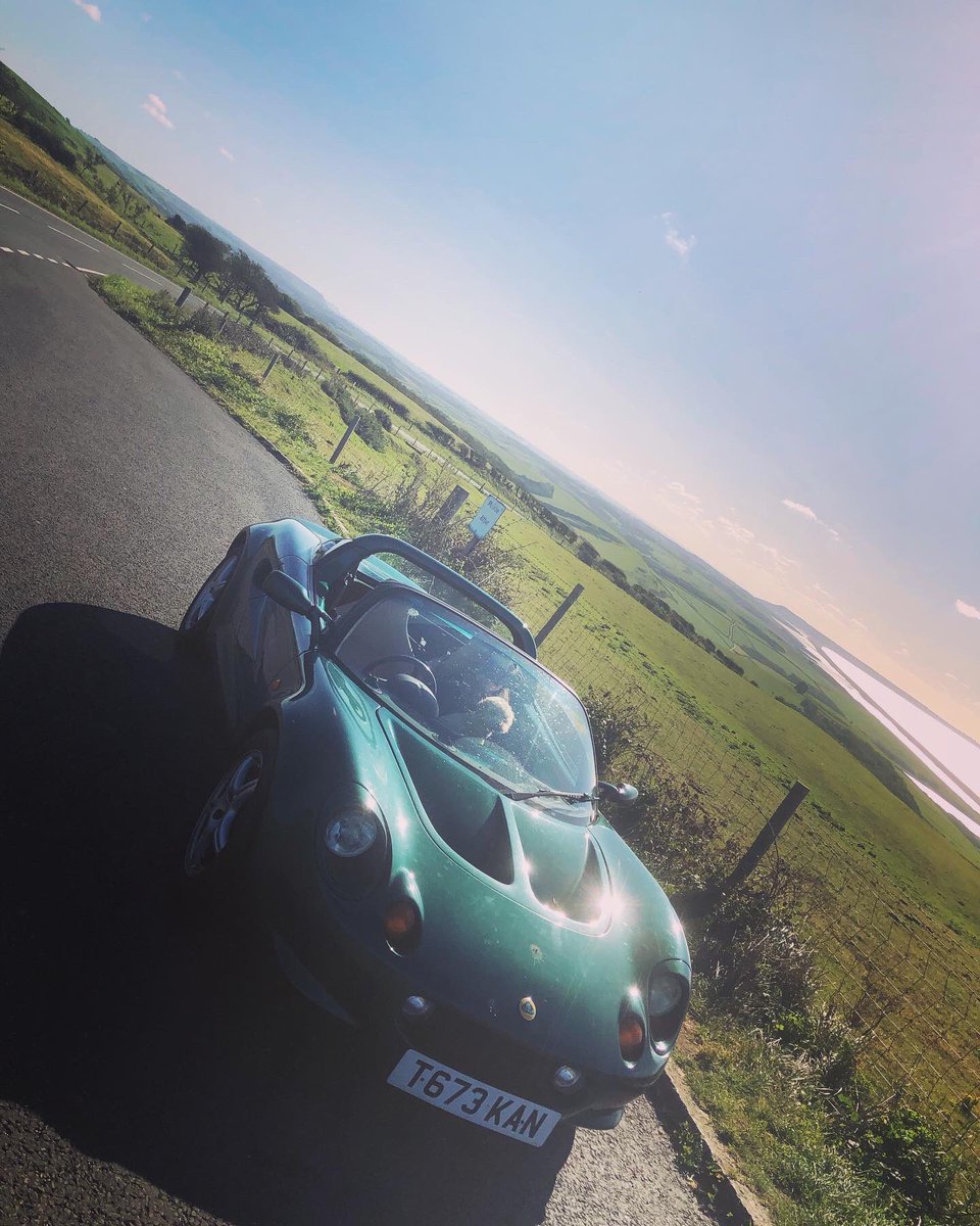 crippo's tweet photo. It’s for days like this. And roads like this. And views like this. That cars like this were invented. #lotus #elises1 #abbotsbury @lotuscars @AbbotsburyVill @ https://t.co/YmadMHV5F6