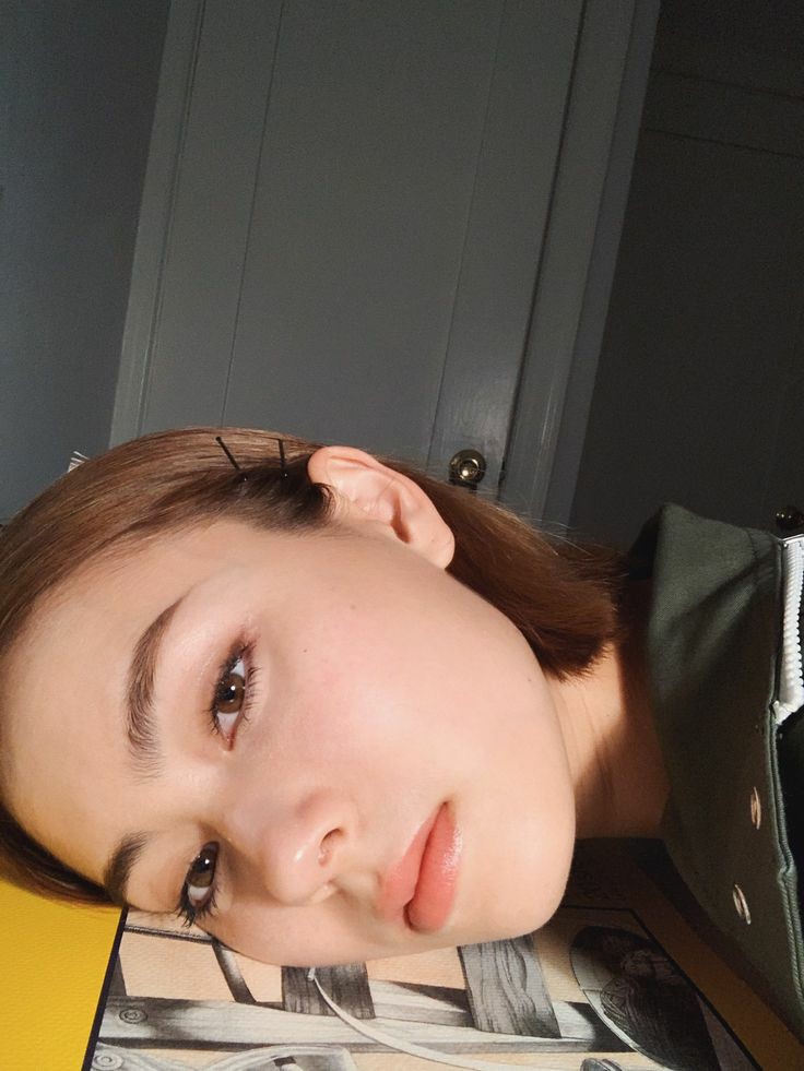 𝙇𝙖𝙪𝙧𝙚𝙣 𝙏𝙨𝙖𝙞 𝙖𝙨 𝘾𝙡𝙖𝙪𝙙𝙞𝙖— Viv& #39;s best friend since they were little. She disapproves of Moxie at first when the first zine was out, but at the end, she became one.