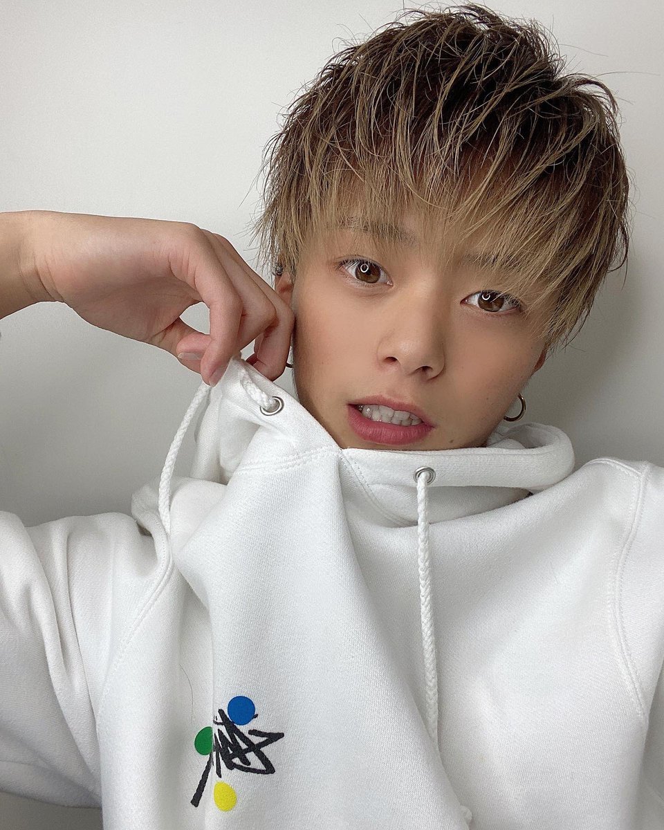 hyuga_0707's tweet photo. パーカー男子😇✨ https://t.co/K975d6N9Qu