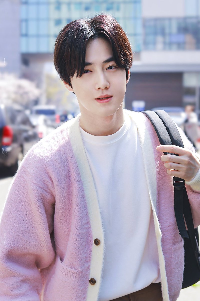Hl_chena's tweet photo. “Who’s the best leader in kpo-“ SUHO. Always SUHO. Every answer is SUHO . Will forever be SUHO.

#SUHO #EXO @weareoneEXO https://t.co/XfUBzvCUZM