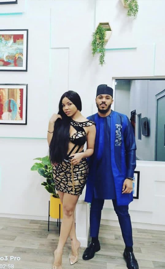 PureStAr_29's tweet photo. @OfficialOzoBBN please try and get us our last picture please 😭😭😭
#SuperNinjas
#OzoXNengi
#Ozone
#BBNaija https://t.co/7exq4pYCCU