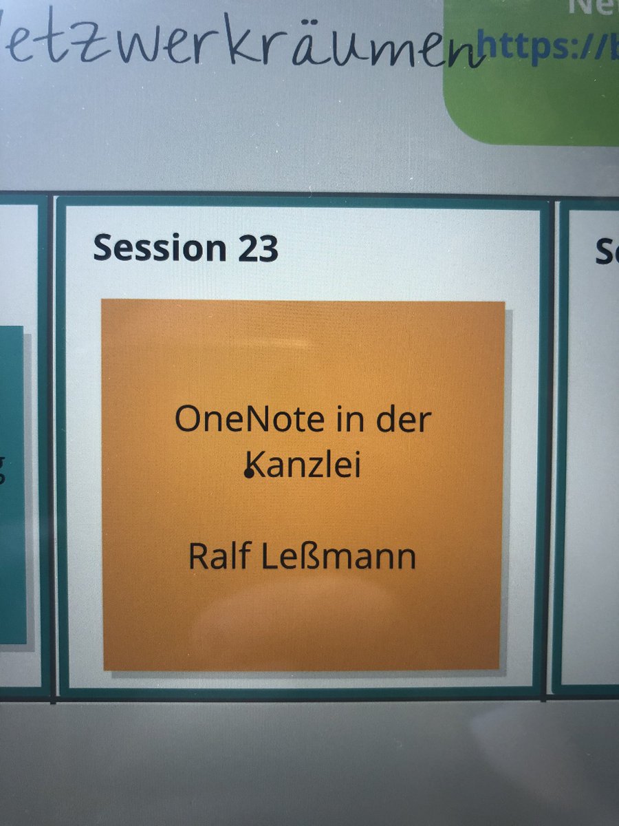 BunteJens's tweet photo. #DATEVbarcamp Super Pitch! https://t.co/HleQUAswzA