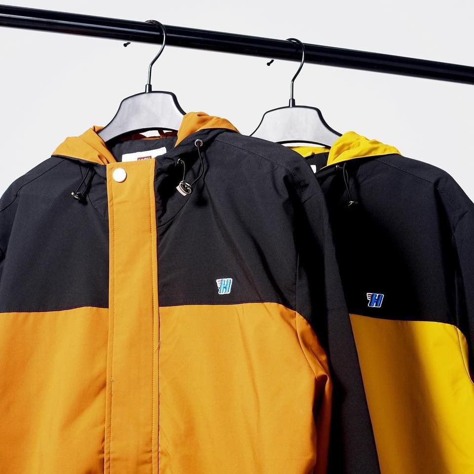 highcultured_jp's tweet photo. New in 'H' WING HOODED JACKET 
Color→Orange,Yellow
#highcultured #fassion #mensfashion #streetfashion #casualstyle #casualfashion
#windjacket #hooded #jacket https://t.co/fk27kJNagY