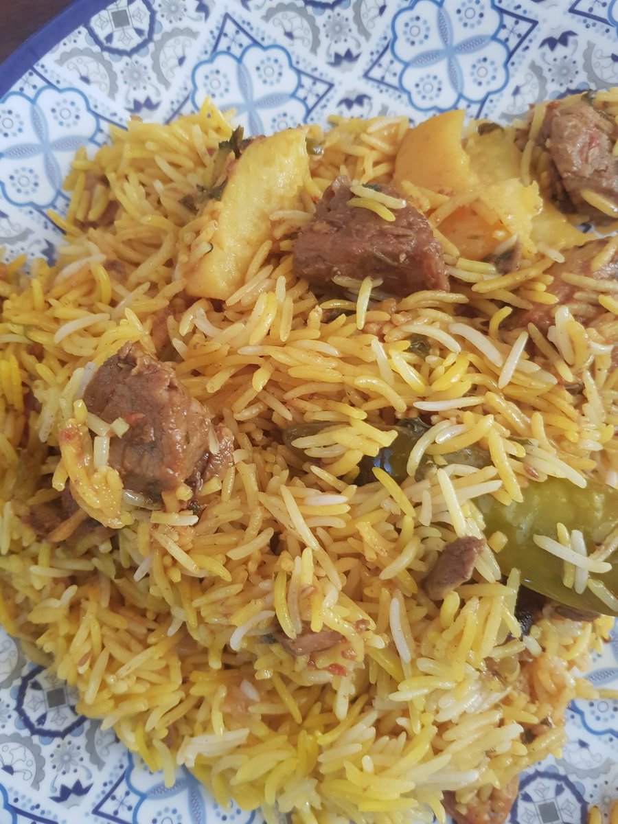 drzeeshanbaig's tweet photo. Nalli #Biryani & kathiawari #cholay
In #Islamabad thanks to one of my Dr friend from Sindh
Expert in cooking
This is #memon cooking items esp cholay
@adeel_azhar @ZawedNajam @nousheen_irfan @RehmanKhilji @Sulmeen @azharali7071 @TehsinAmjad8 @shariqqidwai @RiazurRahman https://t.co/aTeNMdkq6H