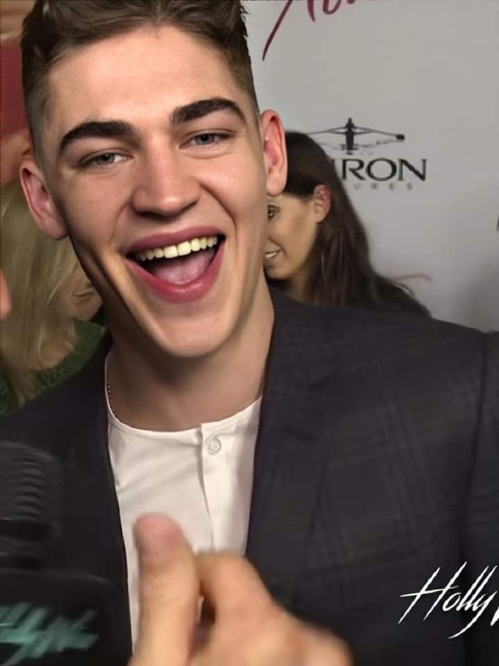 Hero Fiennes Tiffin smiling showing his dimples(A really necessary thread) 