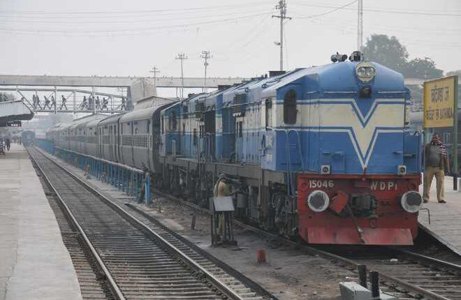 sambad_odisha's tweet image. ସିଭିଲ ସର୍ଭିସ ପରୀକ୍ଷା ପାଇଁ ଅକ୍ଟୋବର ୩ରେ ପୂର୍ବତଟ ରେଳପଥ ଅଧିନରେ ଚାଲିବ ସ୍ୱତନ୍ତ୍ର ଟ୍ରେନ

sambad.in/state/special-…

#CivilService #PreliminaryExamination #SpecialTrain #Sambad