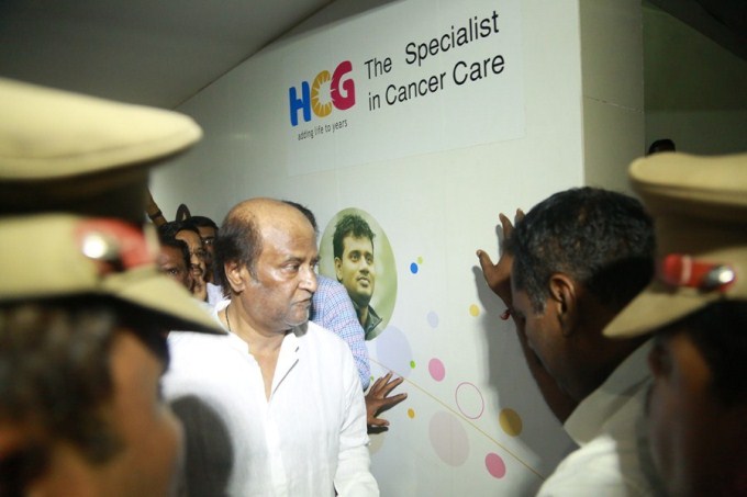 Rajini was the only one who wenr to visit KB in hospital & conduct a memorial service for him.Rajini was the only one who went to visit Jaya in hospital & conduct a memorial service for her and Cho.Rajini was the first one to visit Karunanithi in hospital..