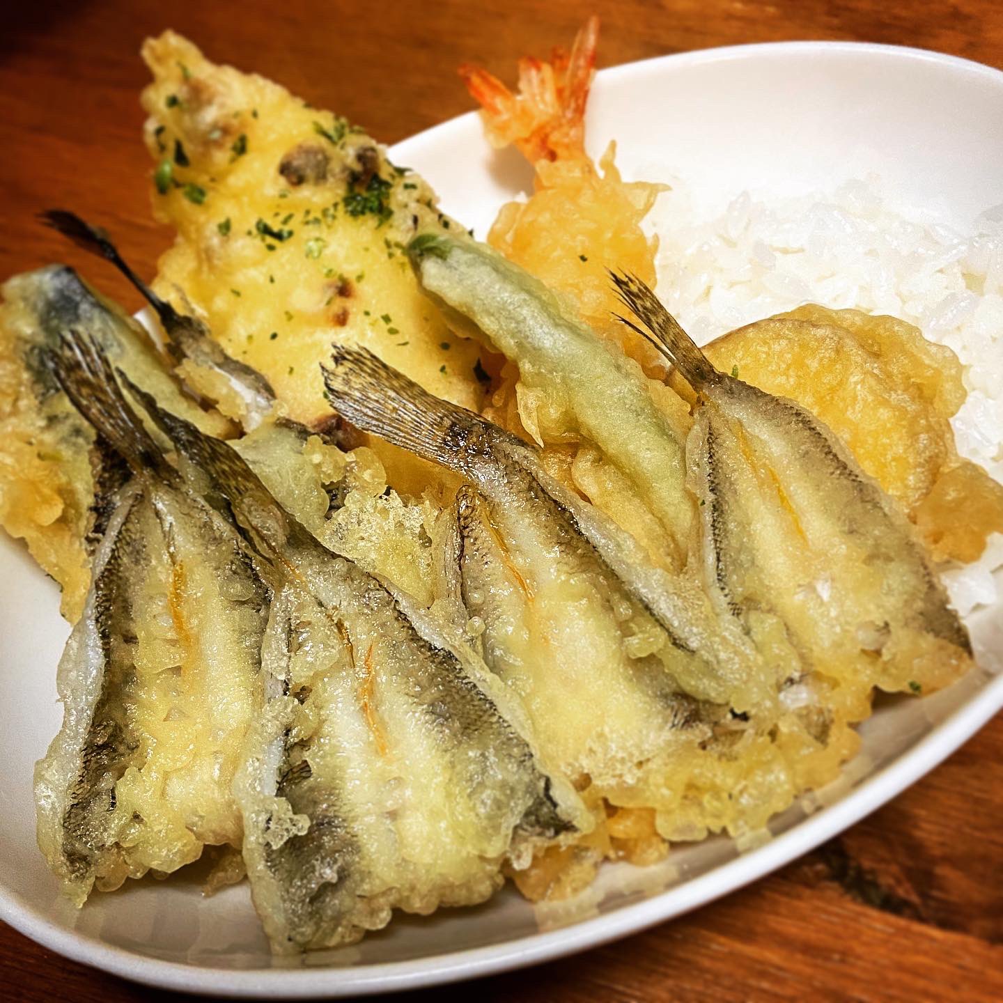 ずっきー ハヤブサ 隼華3期og On Twitter 釣ったマハゼ Amp ウロハゼ 大型は開いてハゼ天丼 味はシロギスの天ぷらにも近いかも 淡白で美味しかった ハゼ釣り 釣魚料理 適当おつまみ 適当料理 うますぎ警報 マハゼ ウロハゼ 天ぷら 天丼 江戸前 Goby