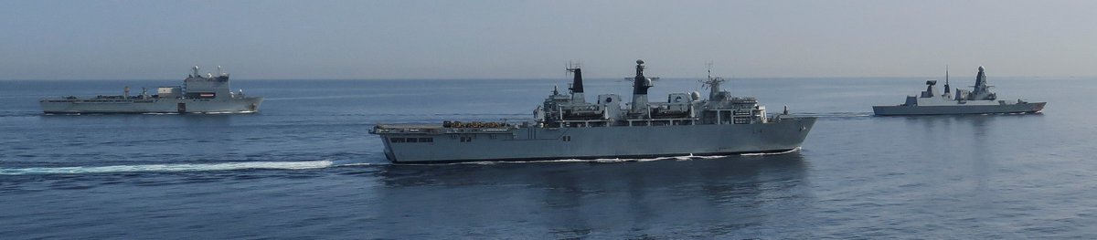 Moving forward! 💪 @RoyalNavy Flagship @HMS_Albion, with @HMSDragon and @RFALymeBay form the #LRGX task group This photo was taken from a Wildcat helicopter from @847NAS #FutureCommandoForce #GlobalNavy @3Cdo_Bde @Commando_Ops @47CdoRM @42_commando @DefenceHQ