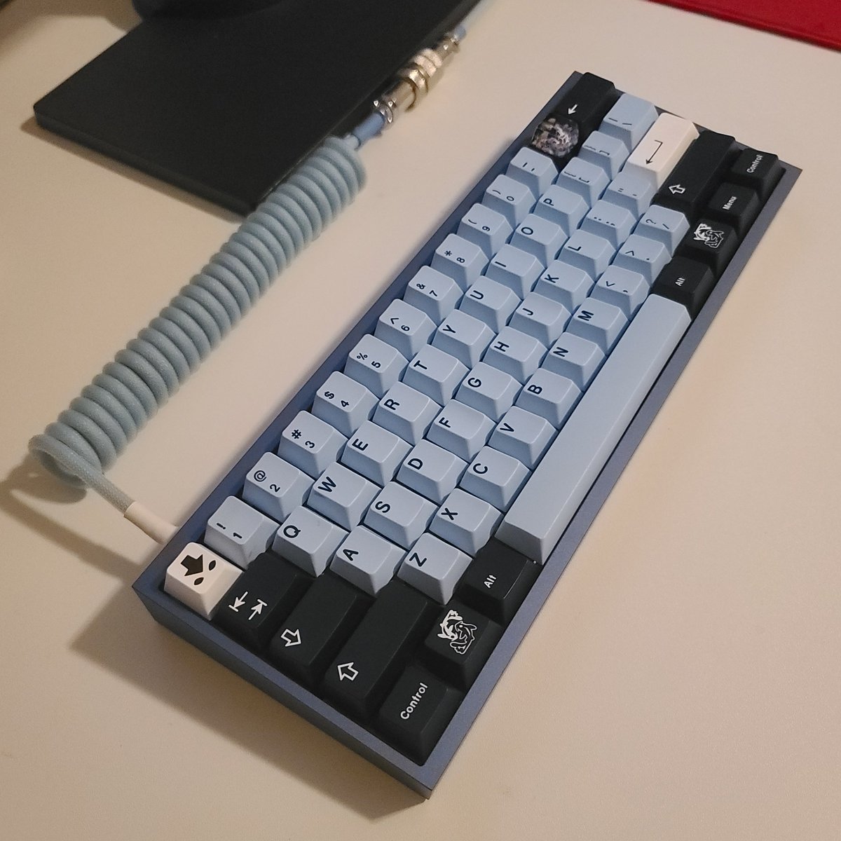 built my first custom keyboard, took like 8 hours Case: Airforce Blue TOFU ...