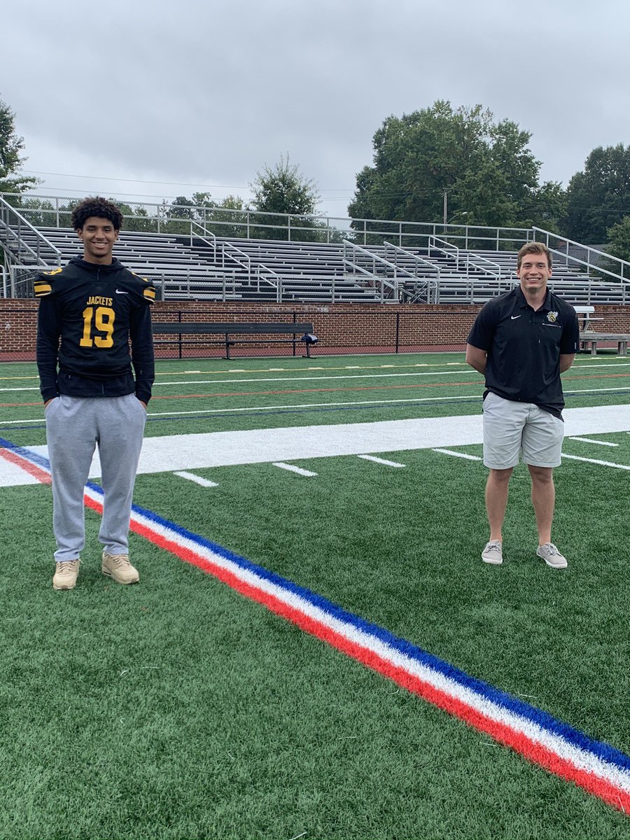 shamus_jones's tweet photo. Really enjoyed the visit to Randolph-Macon College yesterday! Thanks for the opportunity ‼️@LoganONeillRMC @RMCfootball https://t.co/fzNitYIJa7