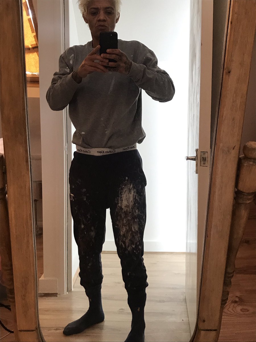 I wear my hair in a bun east London’s number 1... here I am up high in the city looking real pretty <a href="/BBCR1/">BBC Radio 1</a> <a href="/TheShardLondon/">TheShardLondon</a> <a href="/SUSHISAMBA/">SUSHISAMBA</a> <a href="/AlanCarr_UK/">Alan Carr UK</a> <a href="/gregjames/">Greg James</a> <a href="/Chris_Stark/">Chris Stark</a> <a href="/scott_mills/">Scott Mills</a> I’m just a normal girl with a talent #treasurehunt #doyouknowme #domie_hLee #misscrazyd