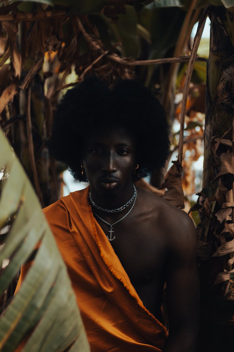 Black Jesus.

Photographed by me.

#blackwomenphotographers