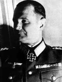 The entire Fauth tactical group (500 men, including their Commander) has been taken prisoner. Gen. Lanz (photo) considers the situation to be "critical" and summons two artillery battalions from the Edelweiss Mountain Division & a battalion of the 104th Jäger-Division >> 106